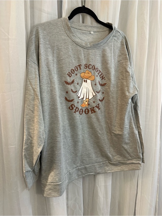 Source Unknown Tops - Gray Boot Scootin' Spooky Long Sleeve lightweight graphic sweatshirt